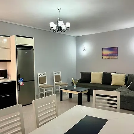 Imperial Apartment *